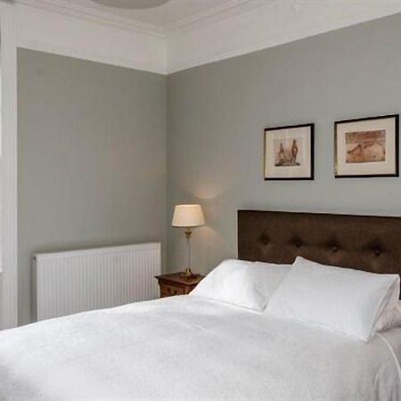 Bed and Breakfast The Lions Newark-on-Trent  Екстер'єр фото