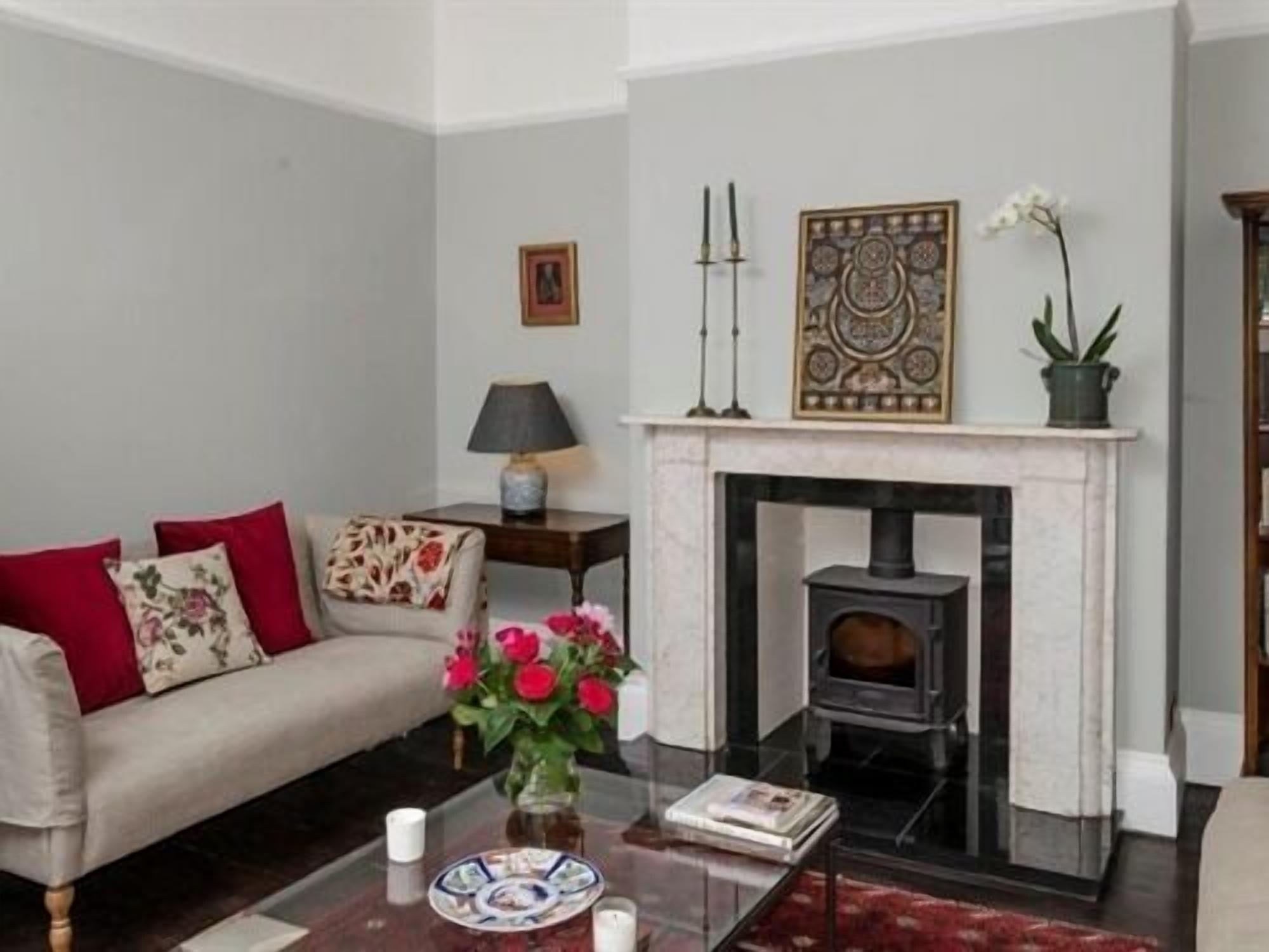 Bed and Breakfast The Lions Newark-on-Trent  Екстер'єр фото